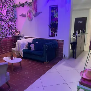 House Hotel
