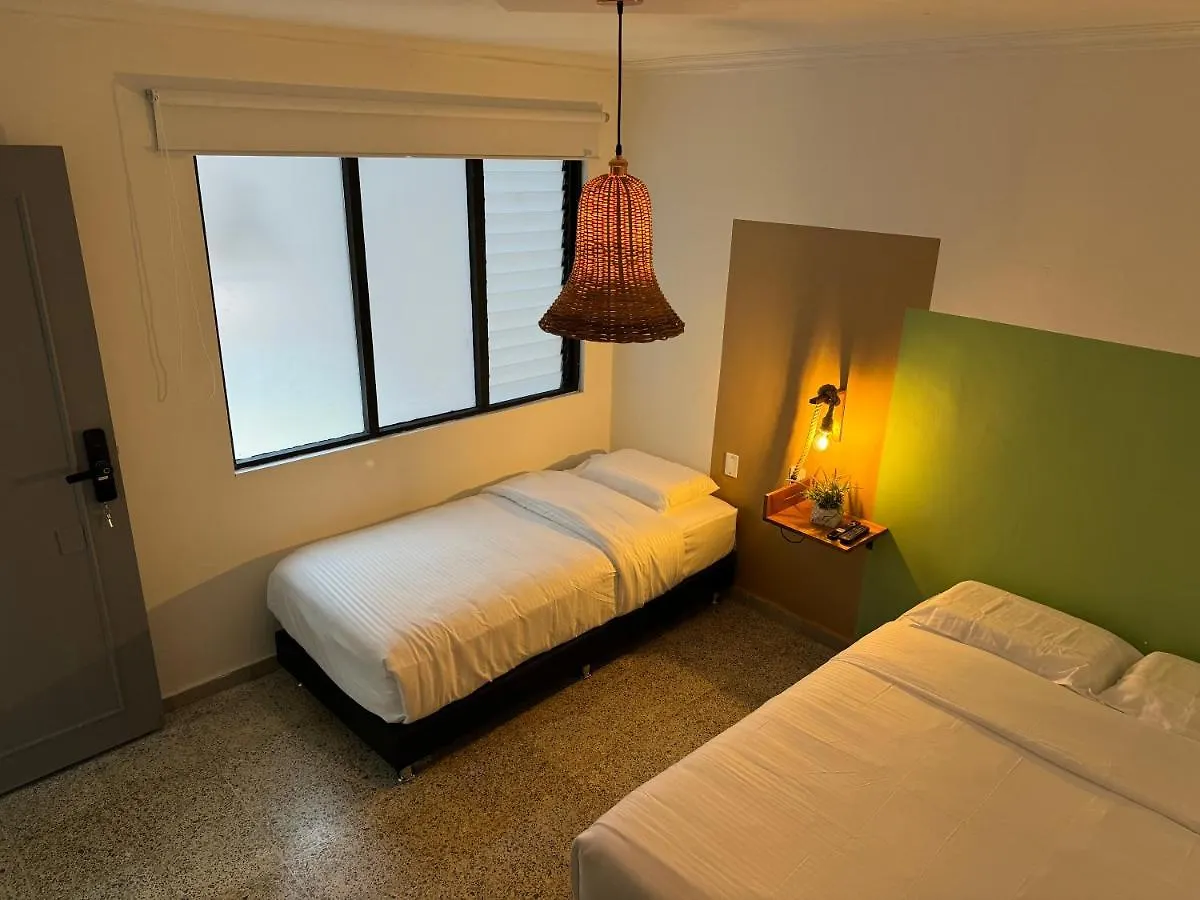 Pensión Hotel Rustik House Medellín Colombia