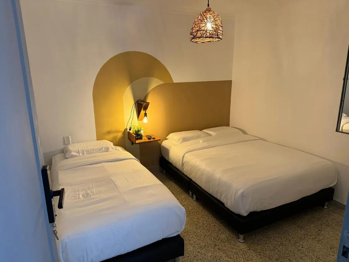 Pensión Hotel Rustik House Medellín