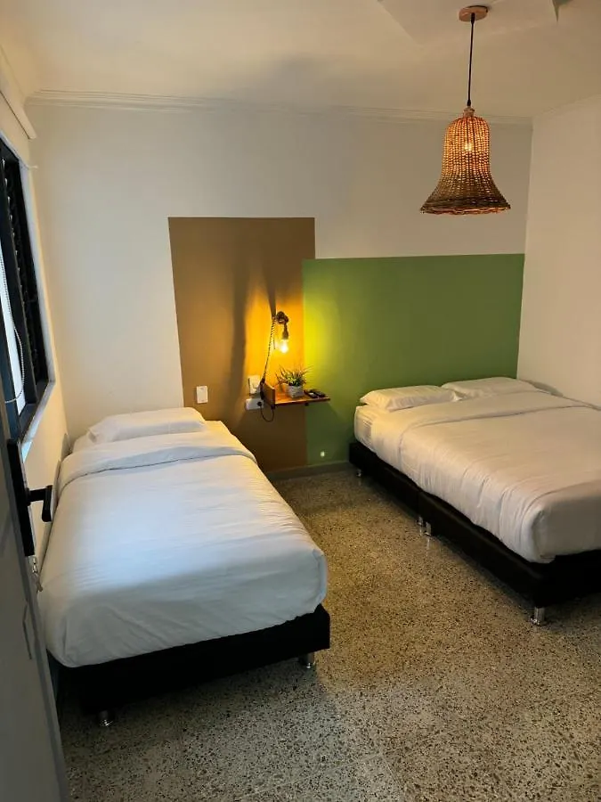 Hotel Rustik House Medellín Pensión