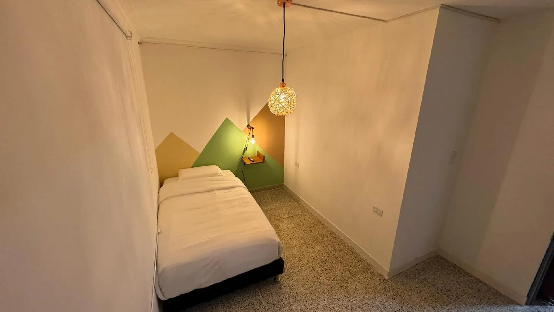 Pensión Hotel Rustik House Medellín